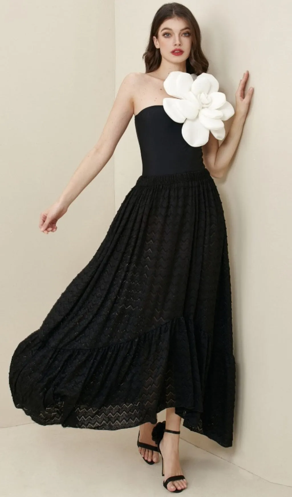 3D FLOWER SWIMSUIT IN BLACK